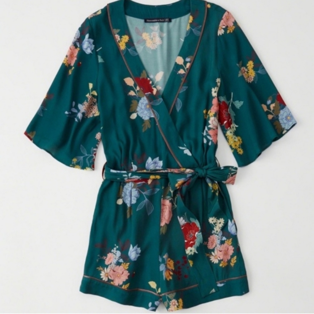 NWT A&F Floral Kimono Romper - Medium - Picture 2 of 6